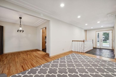 Beautiful 4 Bedroom, 3 Bathroom home located in the heart of - photo 10