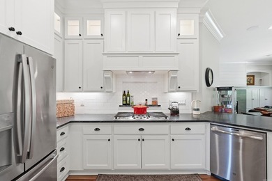 20 private acres. Custom modern farmhouse. Gated. NO HOA - photo 15