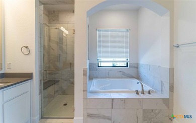 The luxurious Picasso II floor plan is a gorgeous floor plan - photo 17