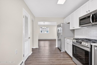 WELCOME to this NEWLY UPDATED 2-bedroom, 1-bath Sarasota Model - photo 19