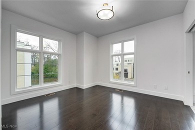 Nestled along the shores of Lake Erie in the exclusive 700 Lake - photo 23