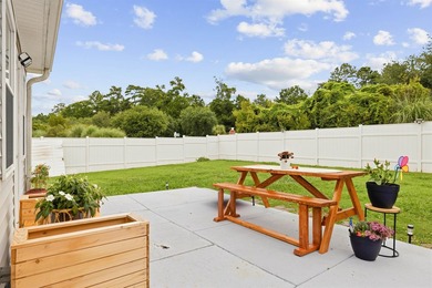 Welcome to 985 Bonita Loop, a beautifully maintained 3-bedroom - photo 32