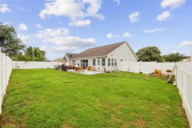 Welcome to 985 Bonita Loop, a beautifully maintained 3-bedroom - photo 33
