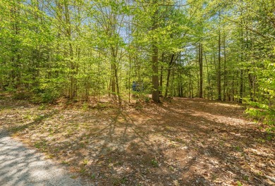 LOCATION, LOCATION, LOCATION!!! Tucked away in a peaceful - photo 6