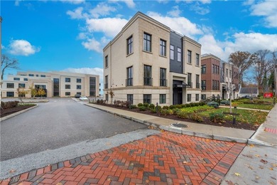Nestled along the shores of Lake Erie in the exclusive 700 Lake - photo 41