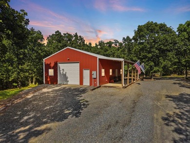 20 private acres. Custom modern farmhouse. Gated. NO HOA - photo 45
