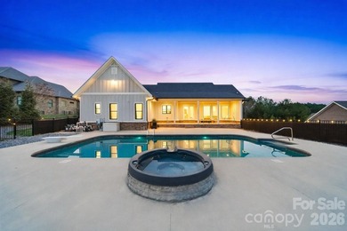 This stunning custom-built 2021 modern farmhouse offers 5,294 - photo 3