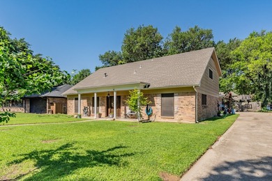 No HOA! Welcome to 1810 Lakeside Dr in Arlington-a charming and - photo 3
