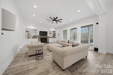 This stunning custom-built 2021 modern farmhouse offers 5,294 - photo 9