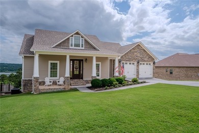Lake Dardanelle Home For Sale in Russellville Arkansas