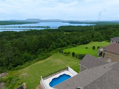 Set inside gated Pleasant View Estates, this 4 bedroom, 3 bath - photo 4