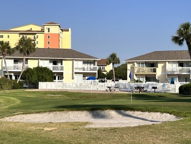 Fantastic location just steps from the beach, hot tubs and - photo 41