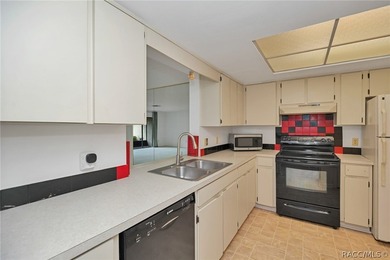 Enjoy a Florida carefree lifestyle here as your condo - photo 10