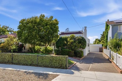 Nestled in Burlingame's highly desirable Easton Addition, this - photo 3