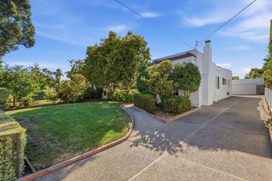 Nestled in Burlingame's highly desirable Easton Addition, this - photo 4