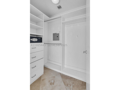 Welcome to your elegant urban oasis in the heart of downtown - photo 19