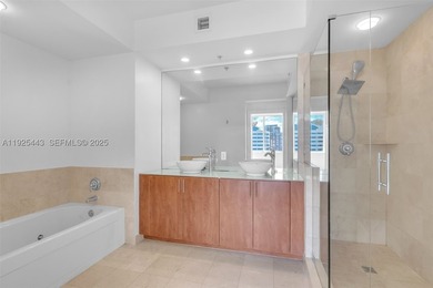 Welcome to your elegant urban oasis in the heart of downtown - photo 20
