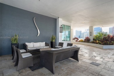 Welcome to your elegant urban oasis in the heart of downtown - photo 32