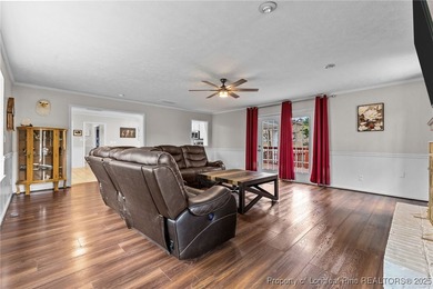 WELCOME to Ft Bragg!! This home is 10 Minutes from the Canopy Rd