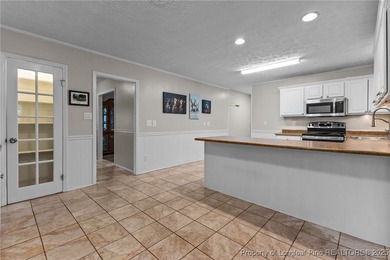 WELCOME to Ft Bragg!! This home is 10 Minutes from the Canopy Rd