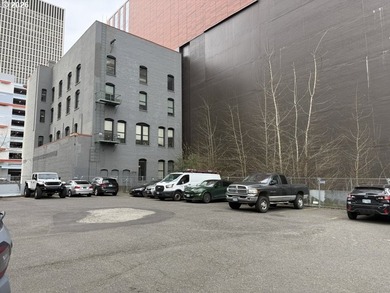 Exceptional opportunity to acquire a highly visible downtown - photo 3