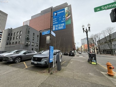 Exceptional opportunity to acquire a highly visible downtown - photo 4