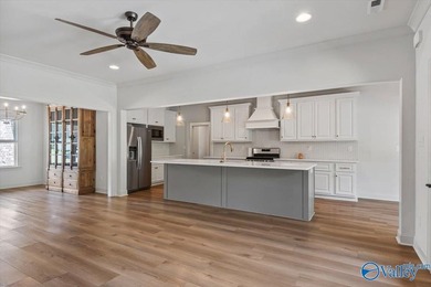 Located on the golf course in Cherokee Ridge, this move-in ready - photo 11