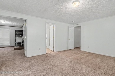 Spacious 3BR/2BA double-wide home with 2,342 SF on 1.37 acres in - photo 13