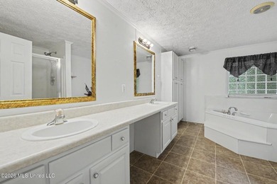 Spacious 3BR/2BA double-wide home with 2,342 SF on 1.37 acres in - photo 15
