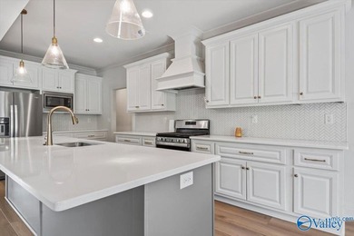 Located on the golf course in Cherokee Ridge, this move-in ready - photo 15