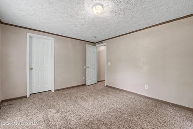 Spacious 3BR/2BA double-wide home with 2,342 SF on 1.37 acres in - photo 21