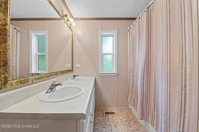 Spacious 3BR/2BA double-wide home with 2,342 SF on 1.37 acres in - photo 22