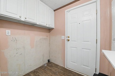 Spacious 3BR/2BA double-wide home with 2,342 SF on 1.37 acres in - photo 23
