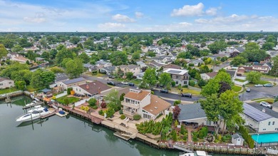 Waterfront Living at Its Finest! This exceptional waterfront - photo 35