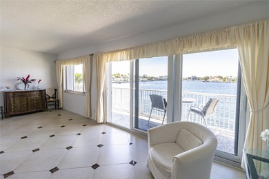 Lake Lettuce Home For Sale in Pompano Beach Florida