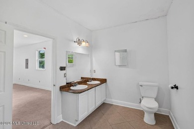 **Charming Bay Saint Louis Cottage - A Steal of a Deal!** - photo 9