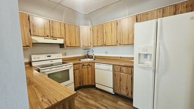 Two bedroom first floor unit in the lovely community of Sable - photo 9