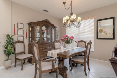 NEW ROOF! NEW PRICE! This Ballantrae Pool Home offers 3 bedrooms - photo 7