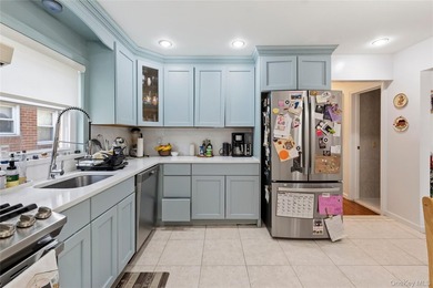 Spacious and well-maintained legal two-family home located in - photo 12