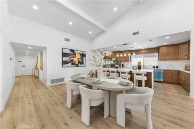 Welcome to this exquisitely renovated single-story home - photo 16