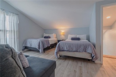 Corner unit, bay views, and income potential-this rare 2-bedroom - photo 17