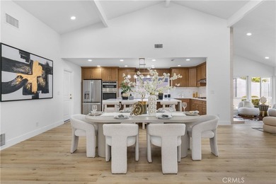 Welcome to this exquisitely renovated single-story home - photo 17