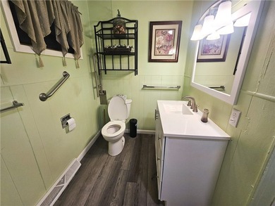 Welcome to this spacious 3-bedroom home with attached garage - photo 21