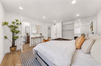 Welcome to this exquisitely renovated single-story home - photo 22