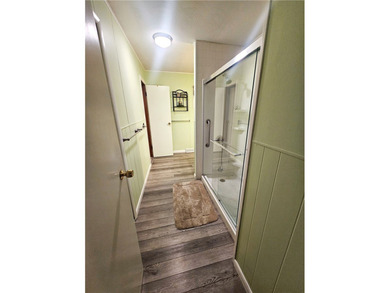 Welcome to this spacious 3-bedroom home with attached garage - photo 23