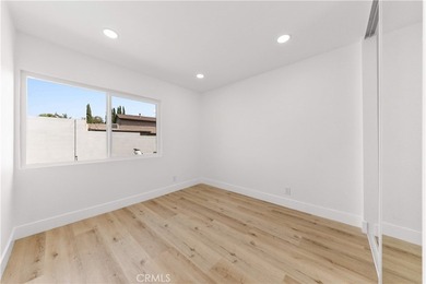 Welcome to this exquisitely renovated single-story home - photo 27