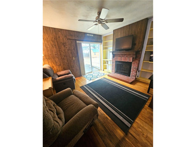 Welcome to this spacious 3-bedroom home with attached garage - photo 28
