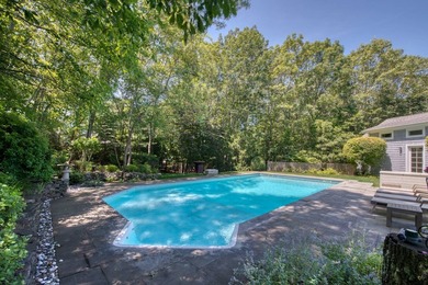 Located on a serene cul-de-sac just moments from Sag Harbor - photo 21