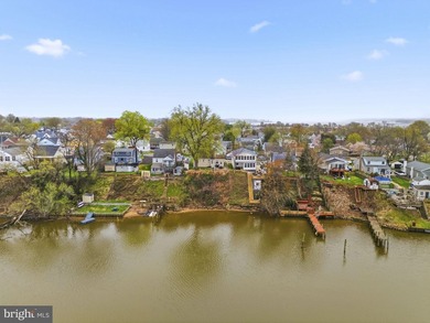 Welcome to your waterfront retreat, where comfort meet scenic - photo 3