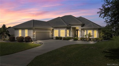 Imagine living in a stunning Westchester-style Estate Home - photo 3